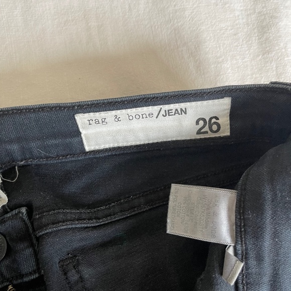 Rag & Bone/Jean High Rise Skinny 10” Capri - Picture 4 of 7